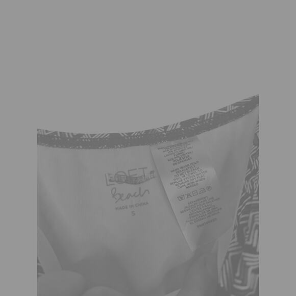 NWOT Ann Taylor LOFT S Beach Cinched Front One Piece Swimsuit Geometric - Picture 3 of 5